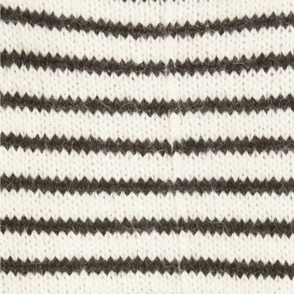 Elara Strip Crop Sweater | Eleven Six​ - Picture 6 of 6